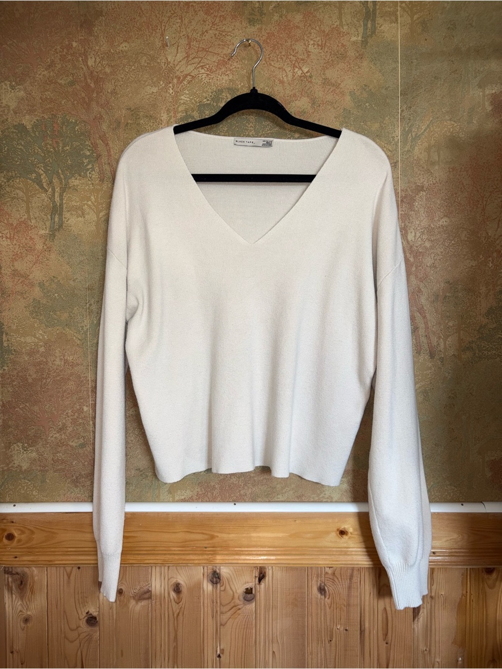 Black Tape | Cream Sweater
